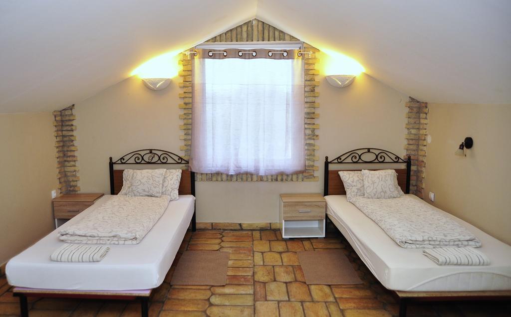 Roadside Guest House Palić Extérieur photo