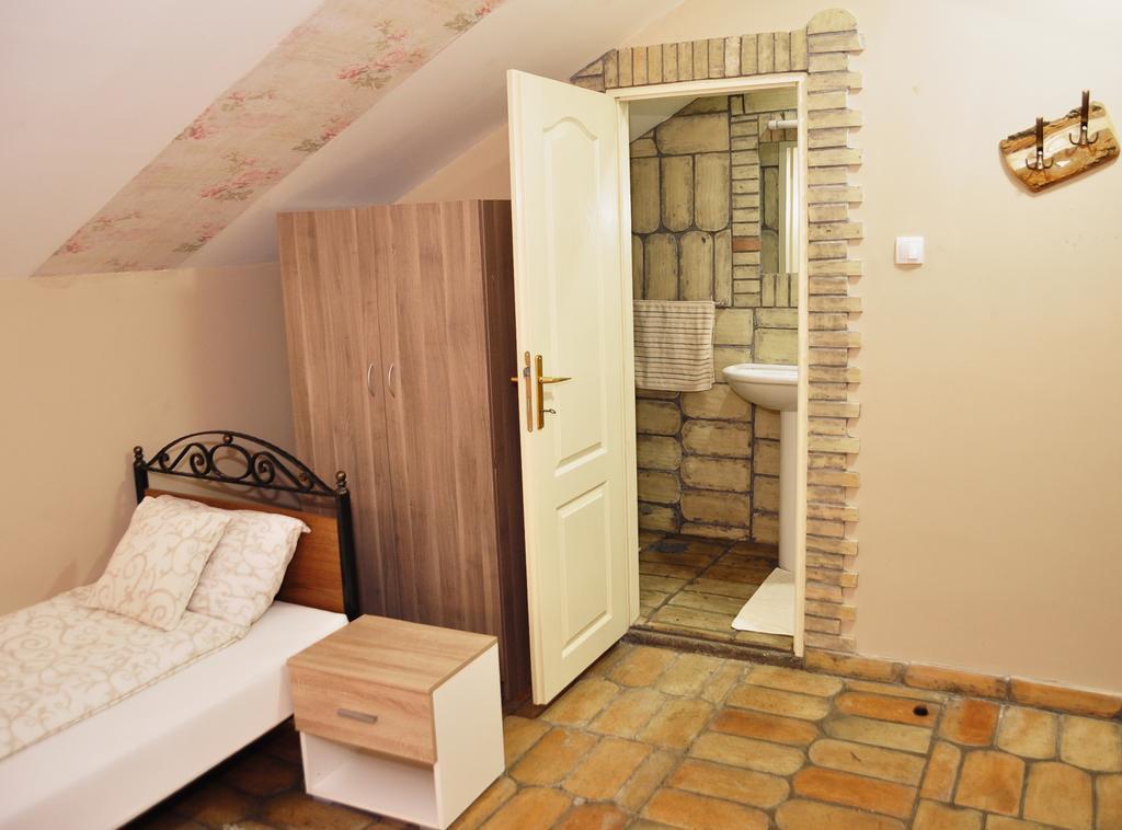 Roadside Guest House Palić Extérieur photo